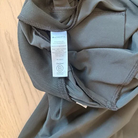 Athleta Brooklyn Ankle Pant olive 10 Featherweight Travel - Picture 2 of 7